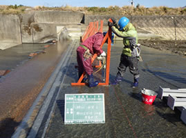 締切・水替え作業